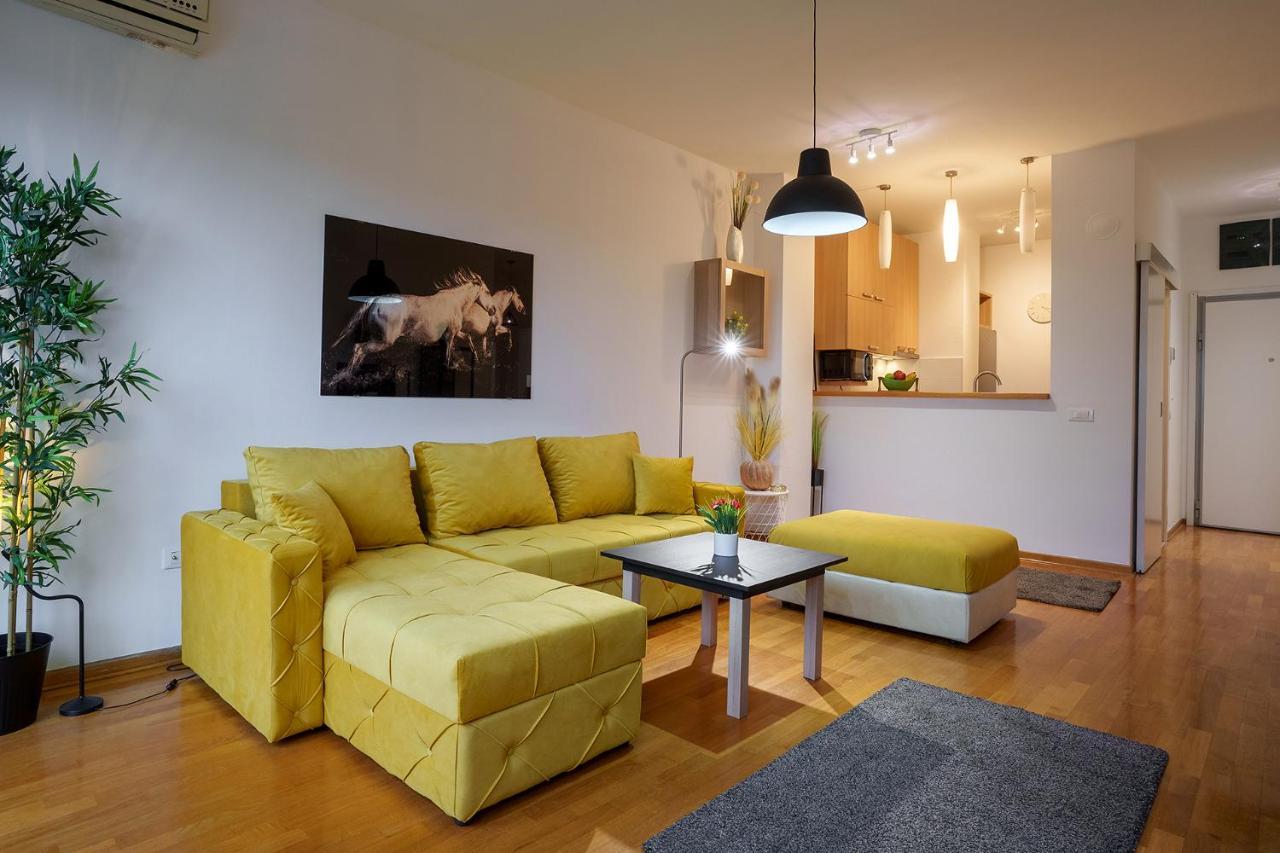 Yellow Lux Apartment Belgrado Exterior foto