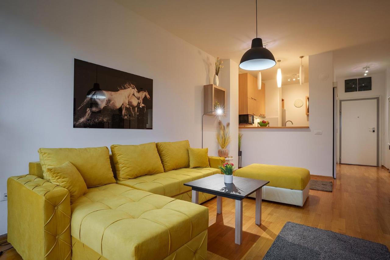 Yellow Lux Apartment Belgrado Exterior foto